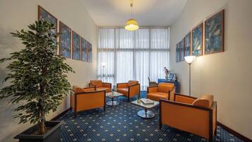 로비 좌석 공간