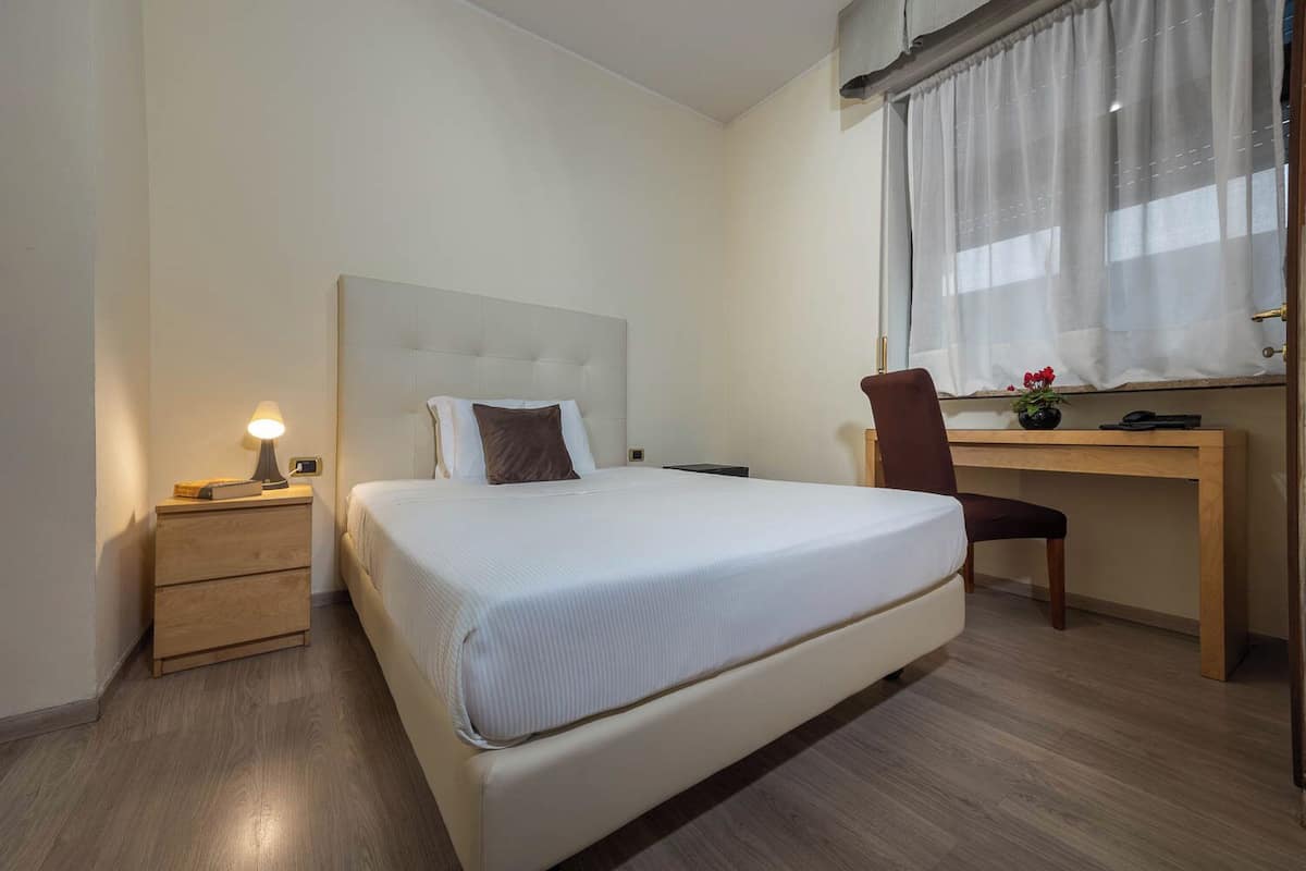 Standard Single Room | Egyptian cotton sheets, premium bedding, pillowtop beds, minibar