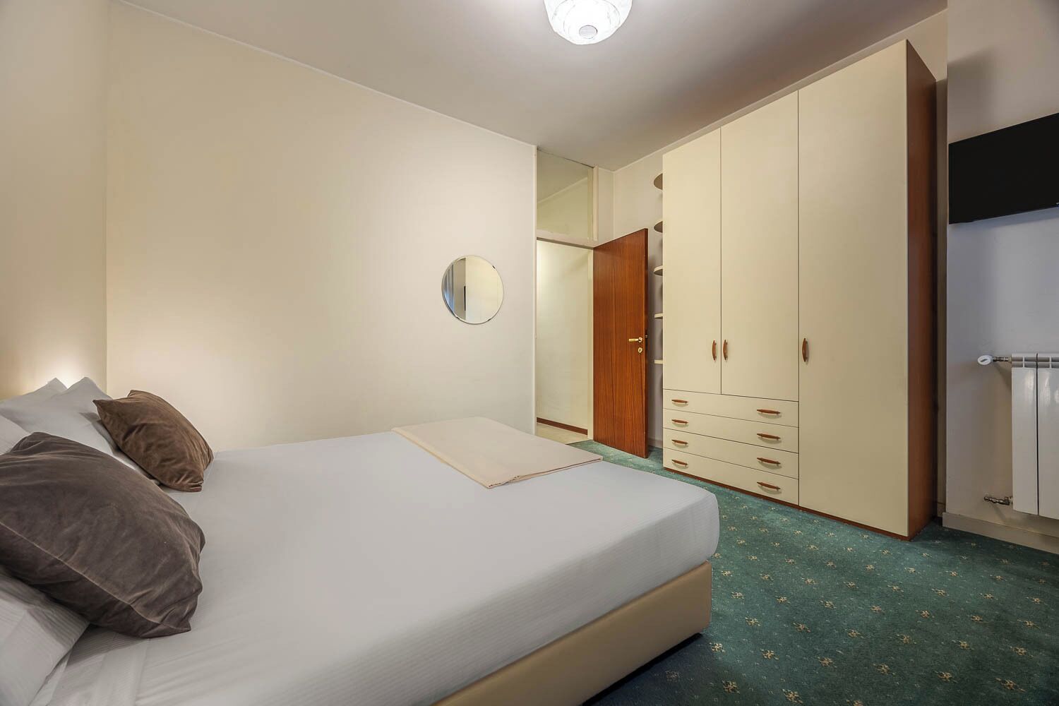 Apartment, 1 Bedroom, Annex Building | Egyptian cotton sheets, premium bedding, pillow-top beds, in-room safe