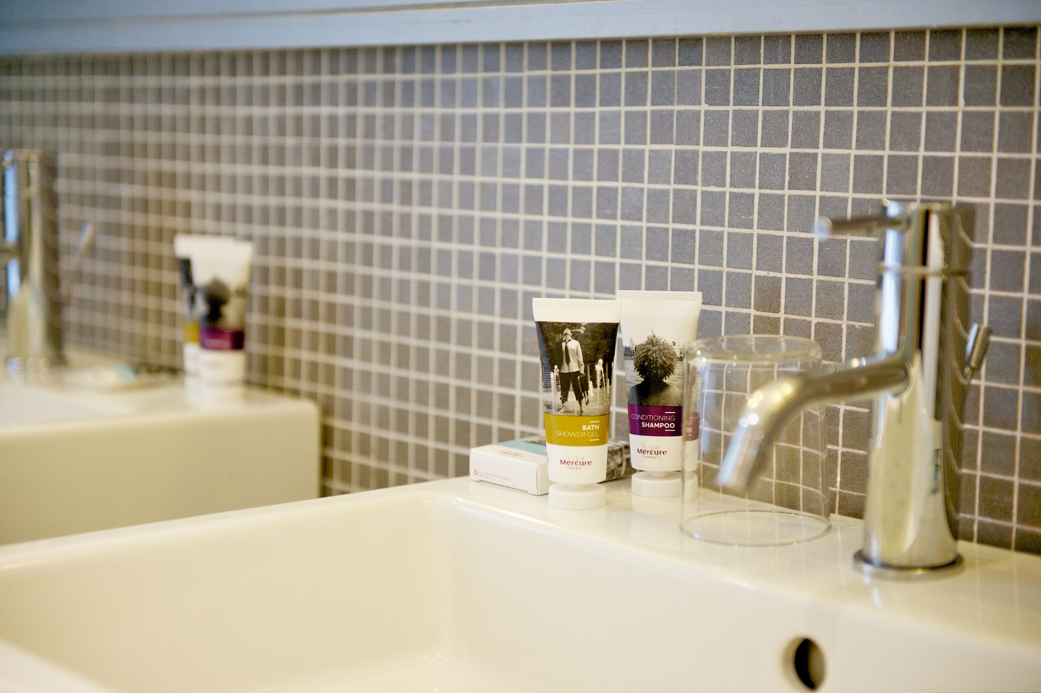 standard room, 1 single bed | bathroom | eco-friendly toiletries, hair dryer, bidet, towels