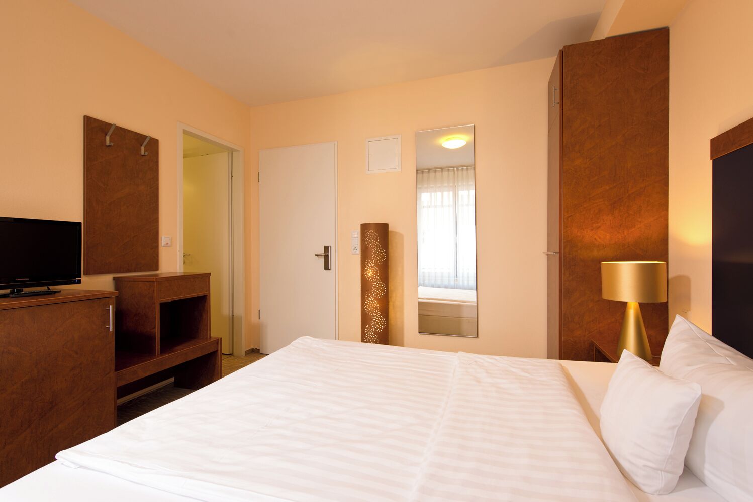 business single room | 1 bedroom, hypo-allergenic bedding, in-room safe, desk