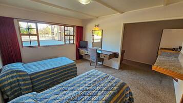 Standard Room, Non Smoking | Iron/ironing board, free WiFi, bed sheets, alarm clocks