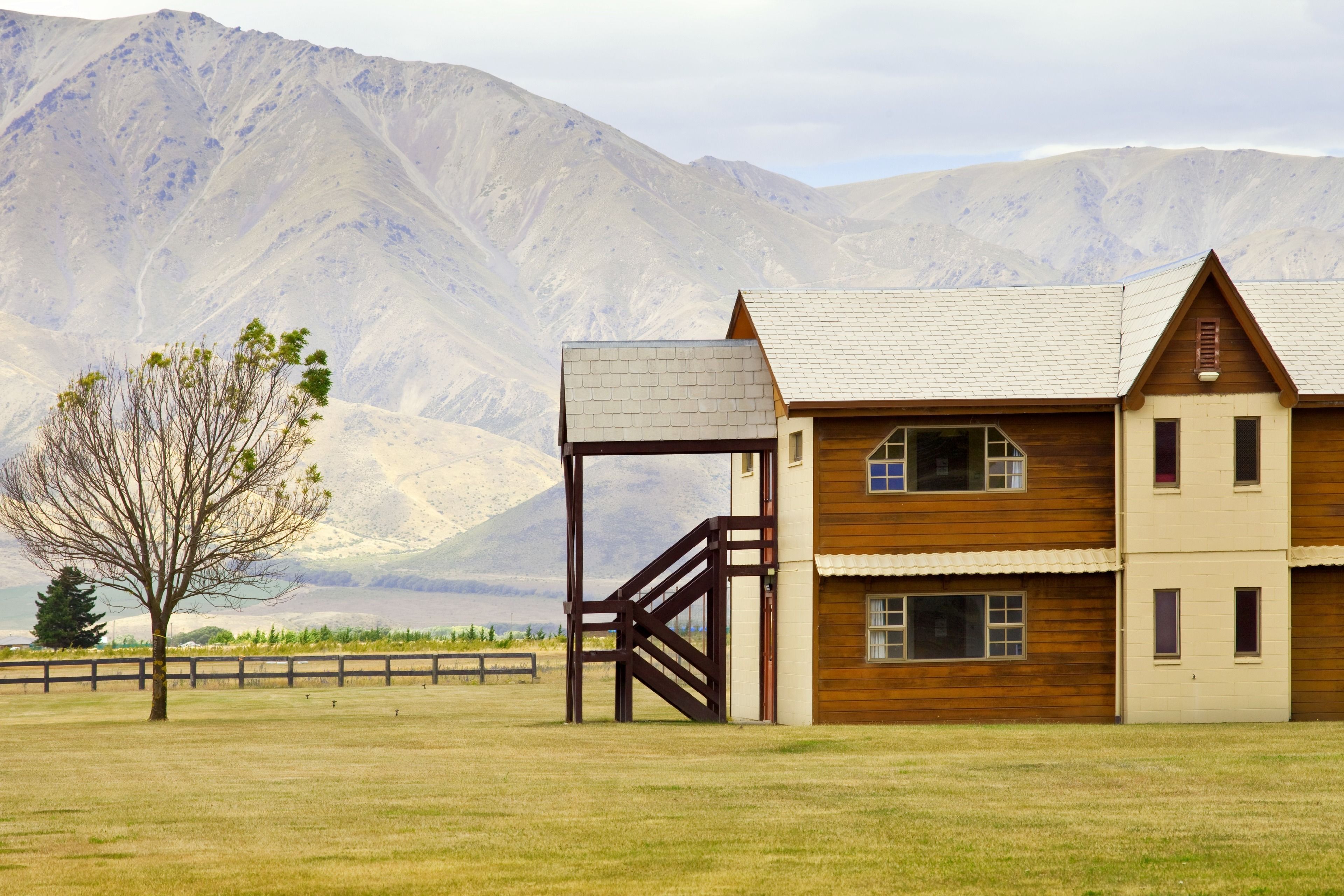 المنشأة من الخارج