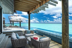 Water Suite | Balcony