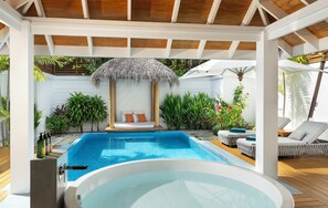 Pool Villa | Pool | Outdoor pool, pool umbrellas, pool loungers - Niva Velassaru Maldives (Velassaru)