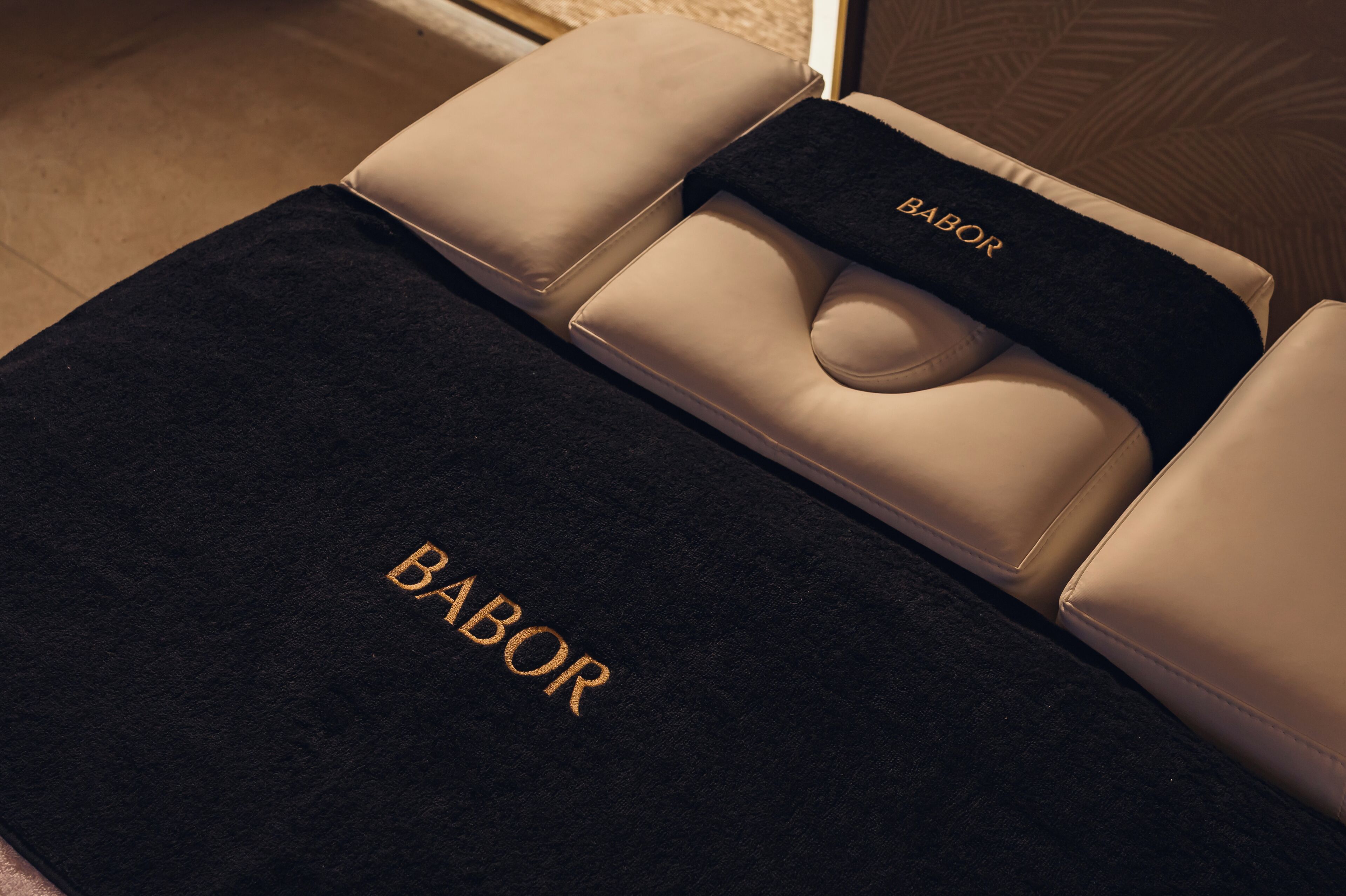 couples treatment room(s), sauna, steam room, body treatments