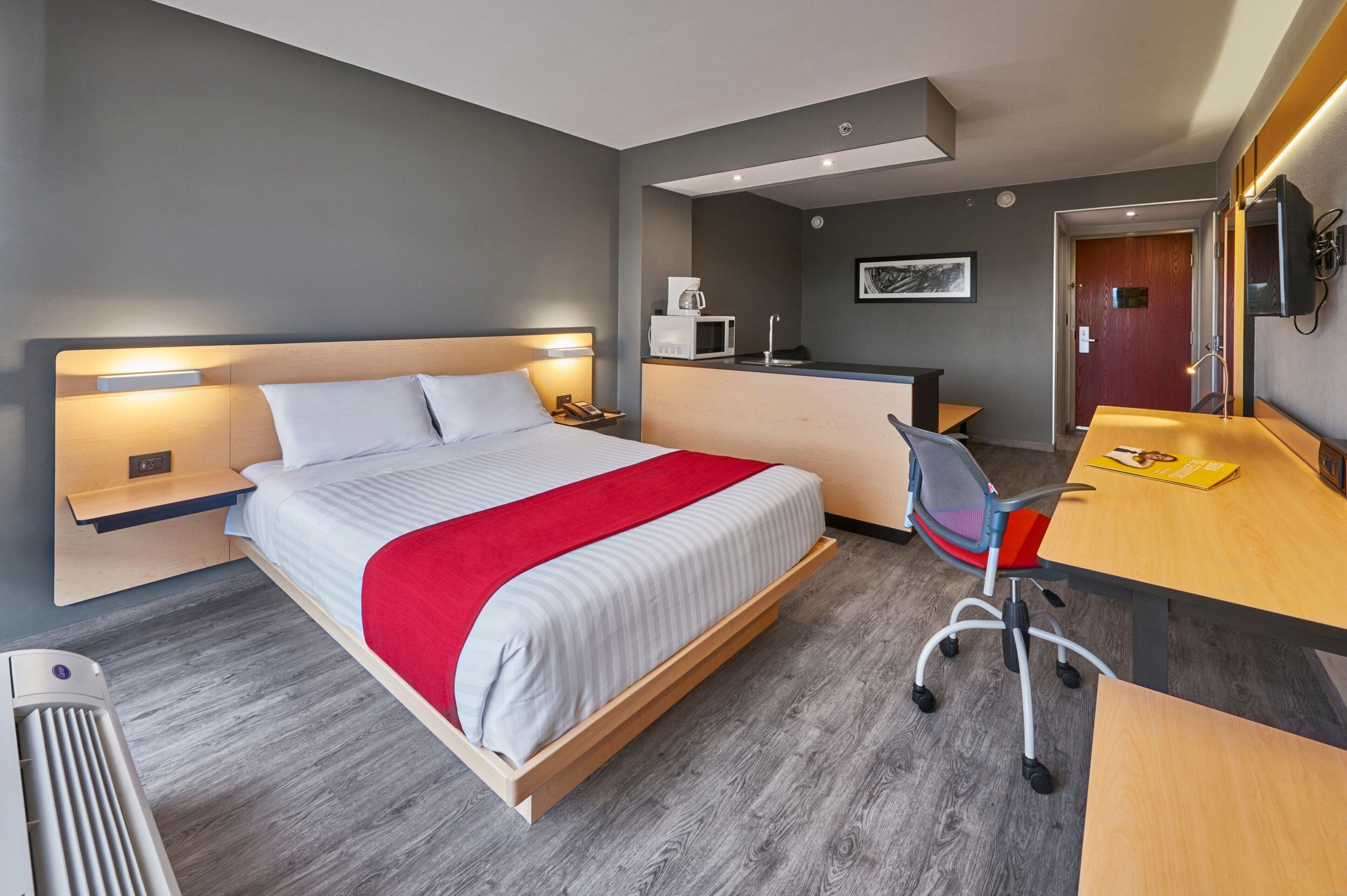 superior room, 1 queen bed with sofa bed, non smoking | down duvets, desk, iron/ironing board, free wifi