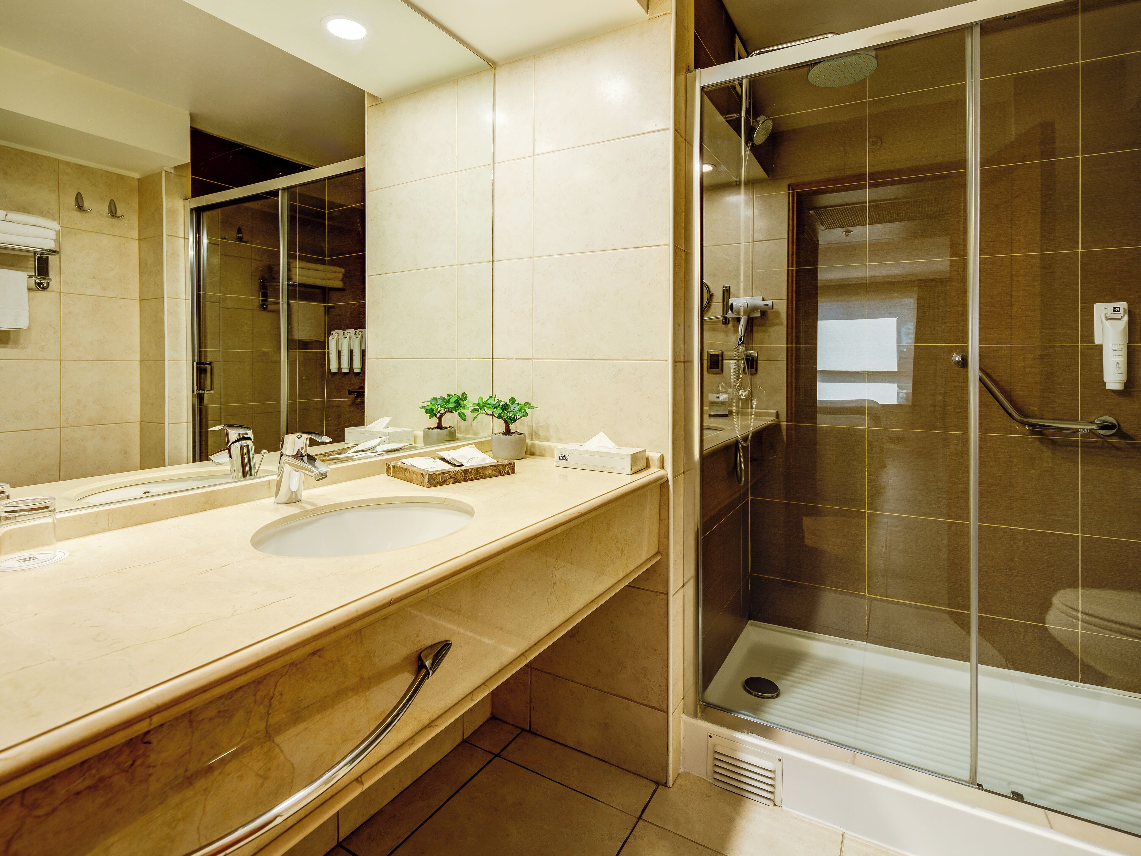 Foto - Plaza El Bosque Ebro