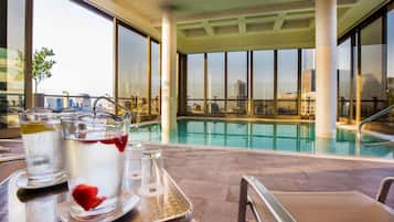 Indoor pool, sun loungers