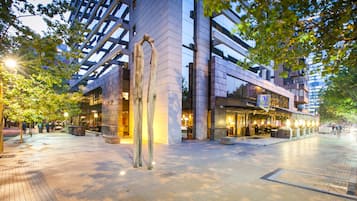 Vista frontal de la propiedad