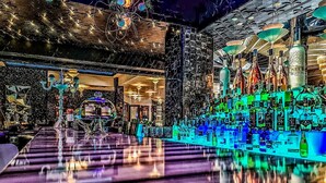 4 bar/lounge, bar tepi kolam renang