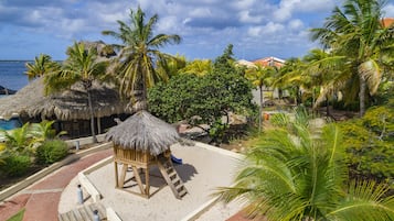Zona de juegos infantil al aire libre