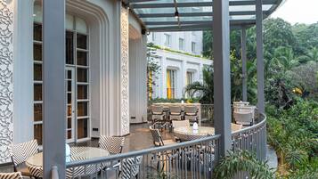 4 restaurants servant le petit déjeuner