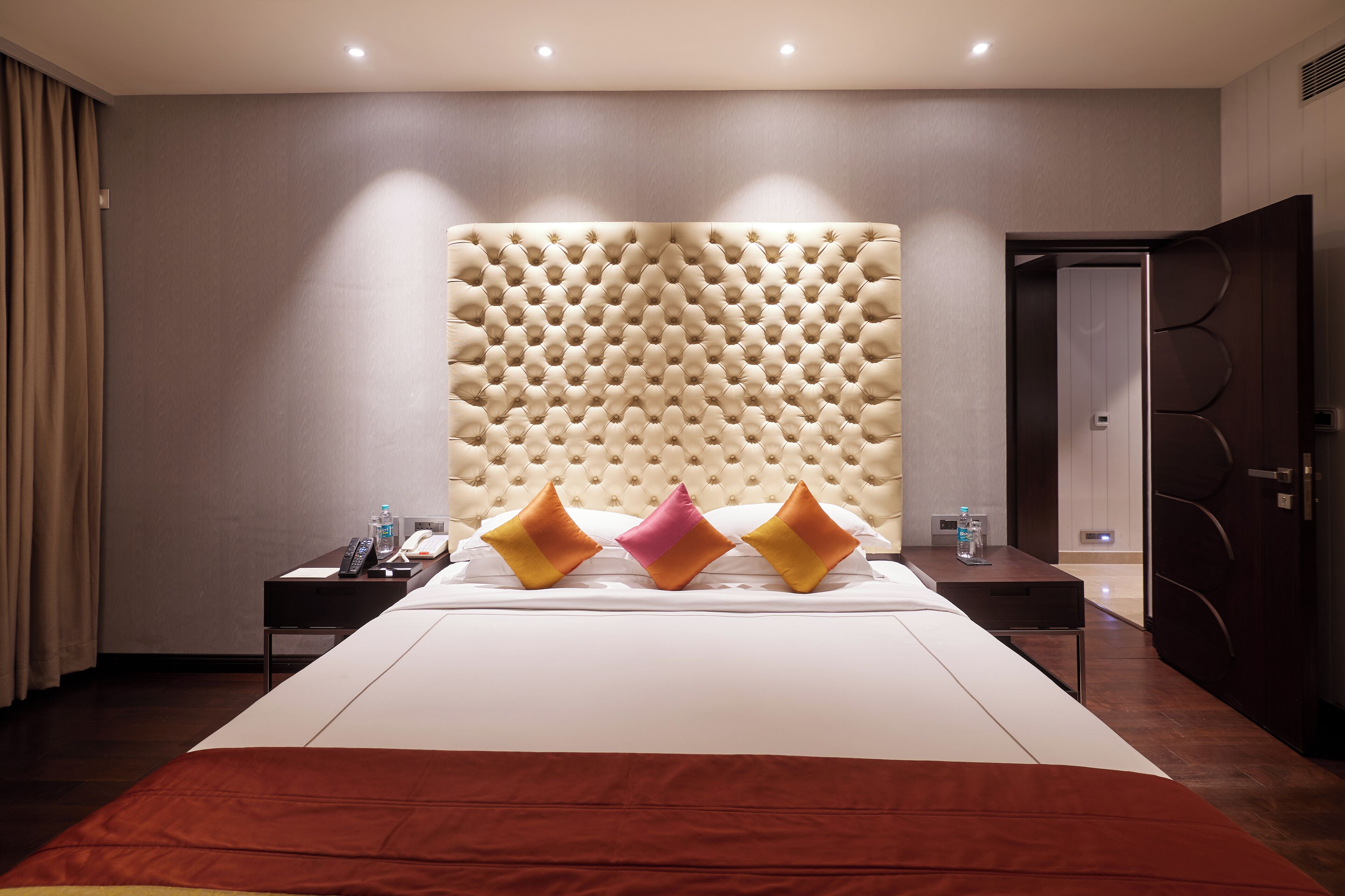 Luxury Suite | 1 bedroom, premium bedding, memory foam beds, minibar