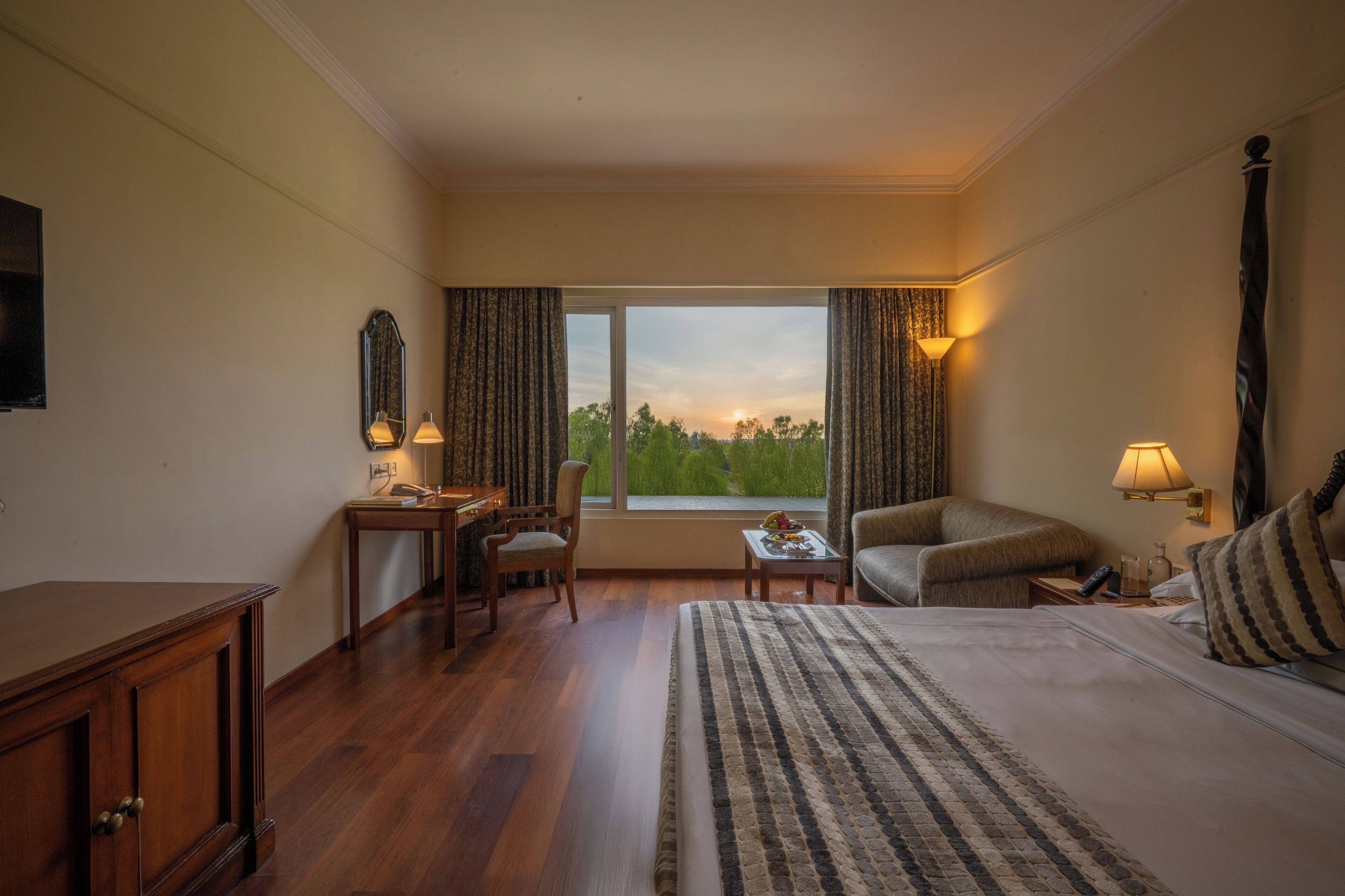 Deluxe King | 1 soverom, sengetøy av topp kvalitet og memory foam-senger