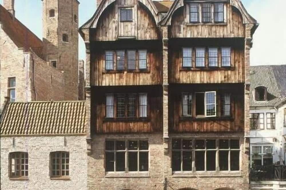 Hotel Relais Bourgondisch Cruyce - A Luxe Worldwide Hotel