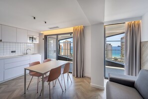 Apartment | Minibar, in-room safe, individually decorated, individually furnished - Climia Belroy 4* Superior Hotel (Benidorm)