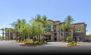 Exterior - Holiday Inn Hotel & Suites Scottsdale North - Airpark by IHG (Scottsdale)