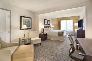 Premium bedding, pillowtop beds, in-room safe, desk - Holiday Inn Hotel & Suites Scottsdale North - Airpark by IHG (Scottsdale)