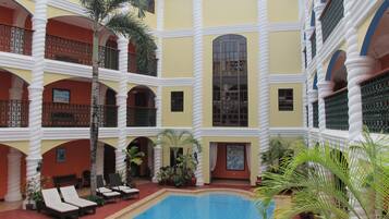 Indoor pool, outdoor pool