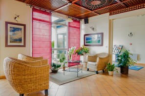 Sala de estar en el lobby