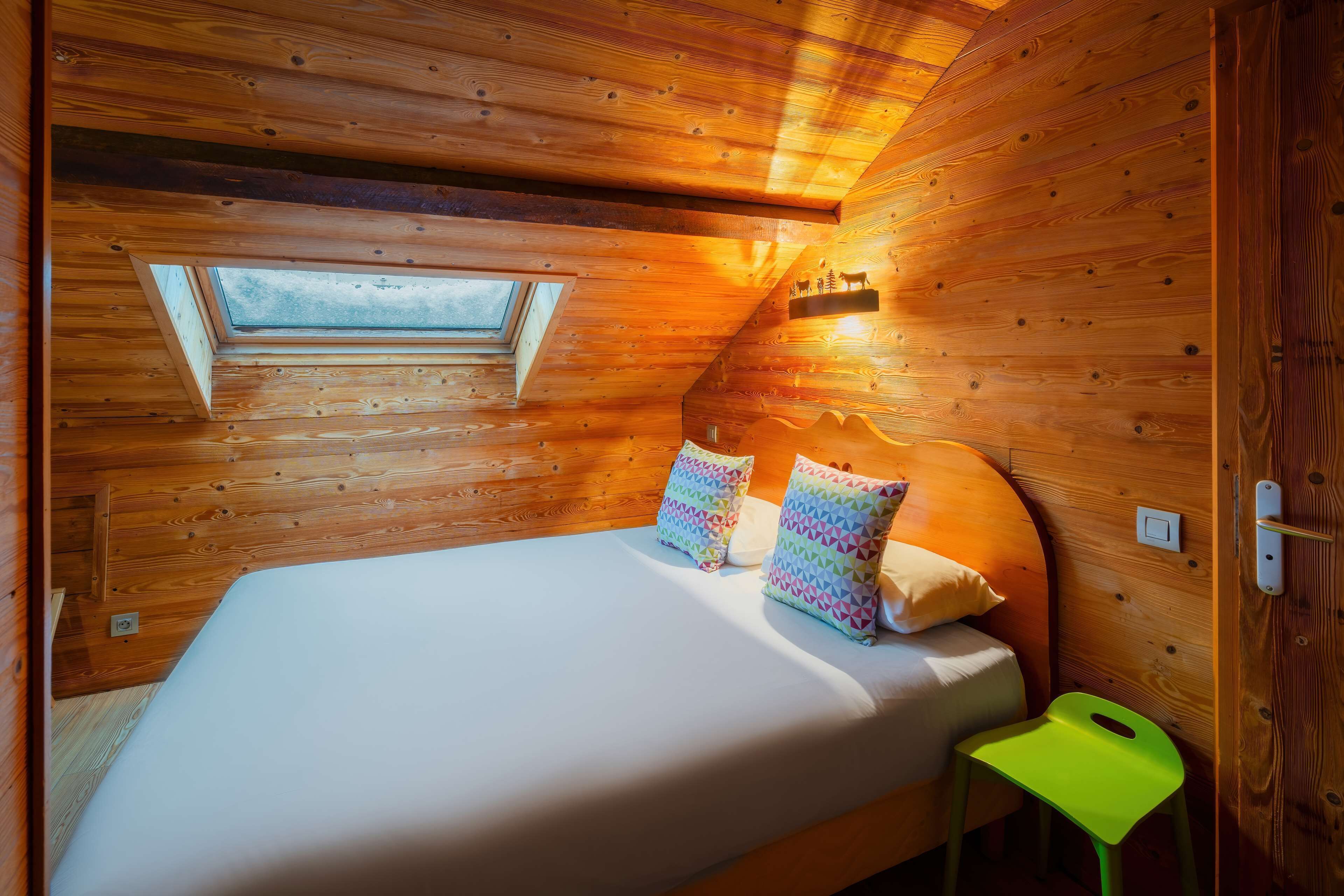 desk, laptop workspace, blackout curtains, soundproofing