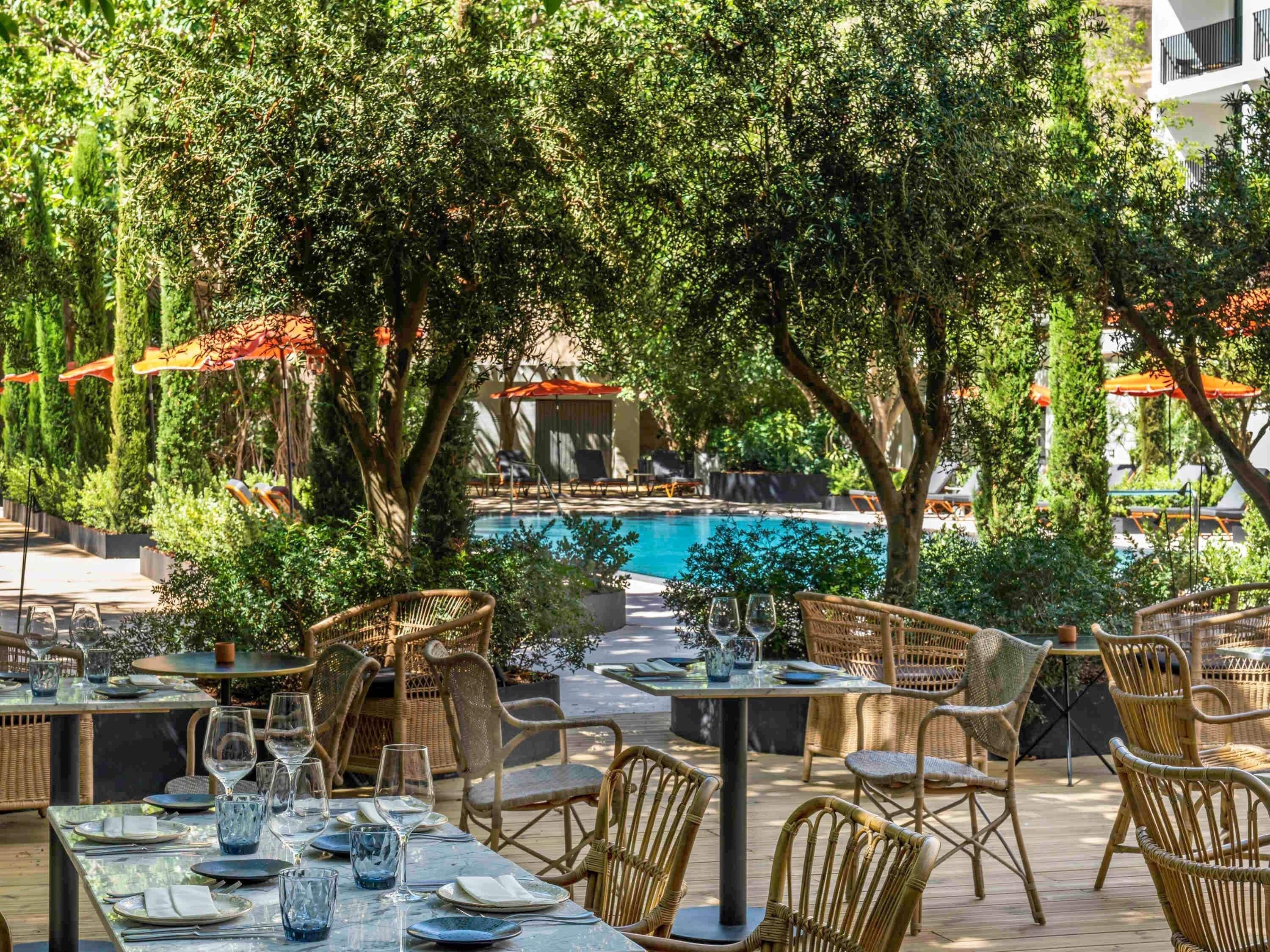 Serveert lunch en diner, Mediterrane gerechten