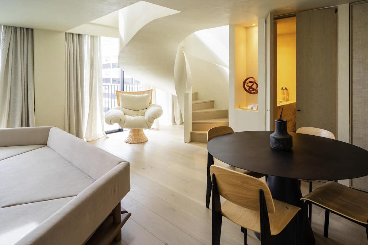 Duplex, 1 King Bed, Terrace | Hypo-allergenic bedding, down comforters, memory foam beds, minibar