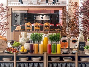 Petit déjeuner anglais servi tous les jours en supplément