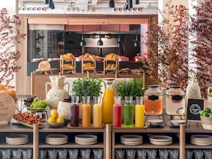 Desayuno inglés (EUR 15 por persona)