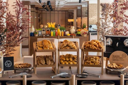 Se ofrece un desayuno inglés todos los días (por un coste adicional)