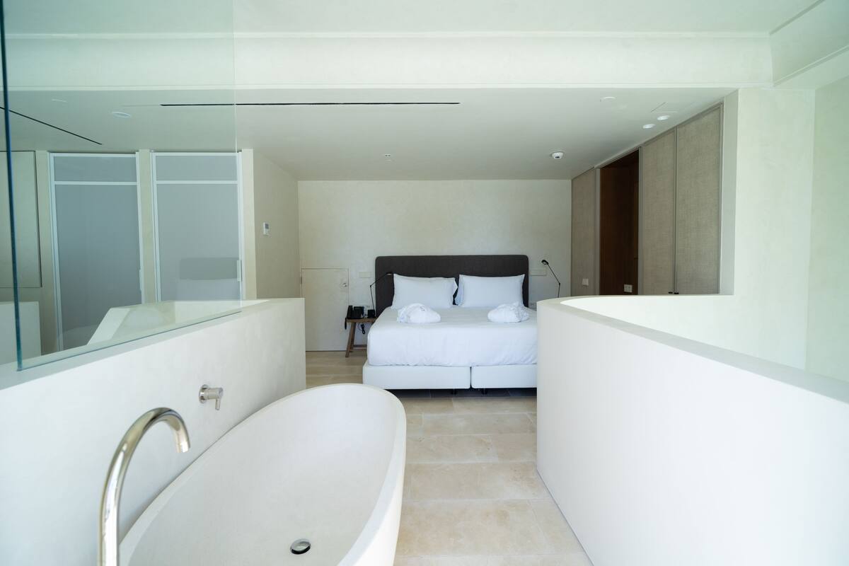 duplex, 1 king bed, terrace | bathroom | eco-friendly toiletries, hair dryer, towels, soap