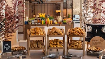 Tägliches englisches Frühstück (15 EUR pro Person)