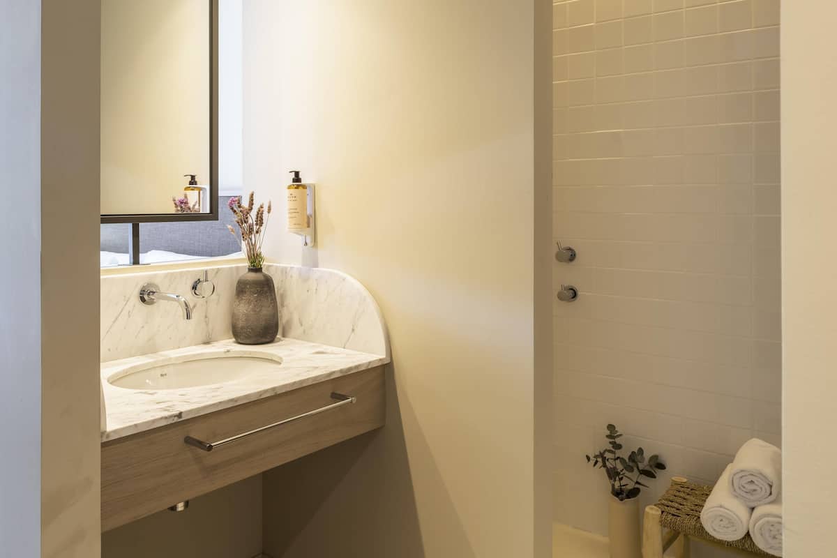 Allergikerbettwaren, Daunenbettdecken, Betten mit Memory-Foam-Matratzen