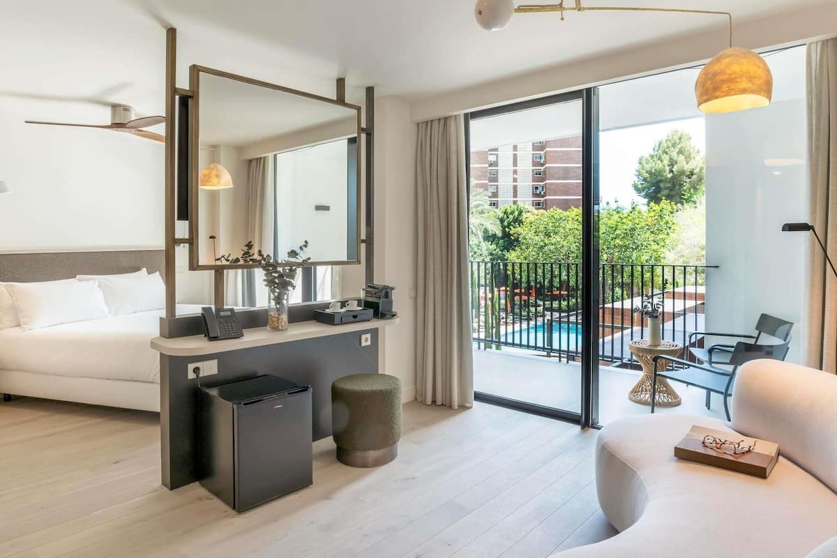 Chambre Deluxe, 1 trÚs grand lit, terrasse | Literie hypoallergénique, couette en duvet