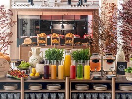 Daily English breakfast (EUR 15 per person)