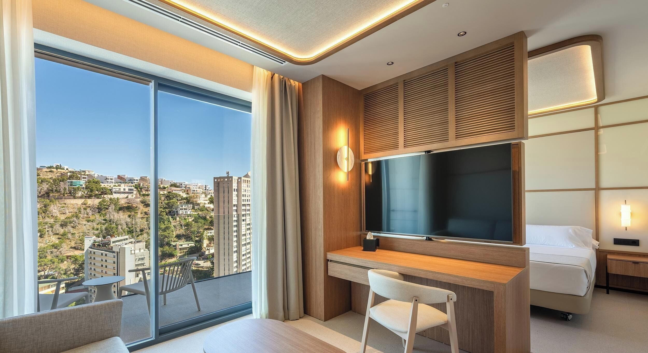 Cobrellits, minibar, cortines opaques i habitacions insonoritzades 