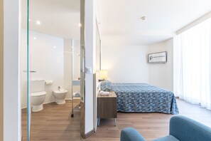 1 bedroom, minibar, blackout drapes, soundproofing