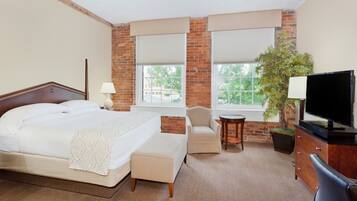 Peti besi dalam bilik, meja, seterika/papan seterika, Wi-fi percuma