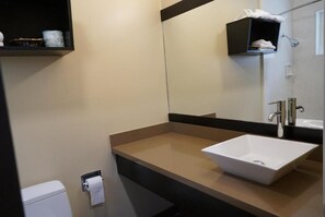 Free toiletries, hair dryer, towels