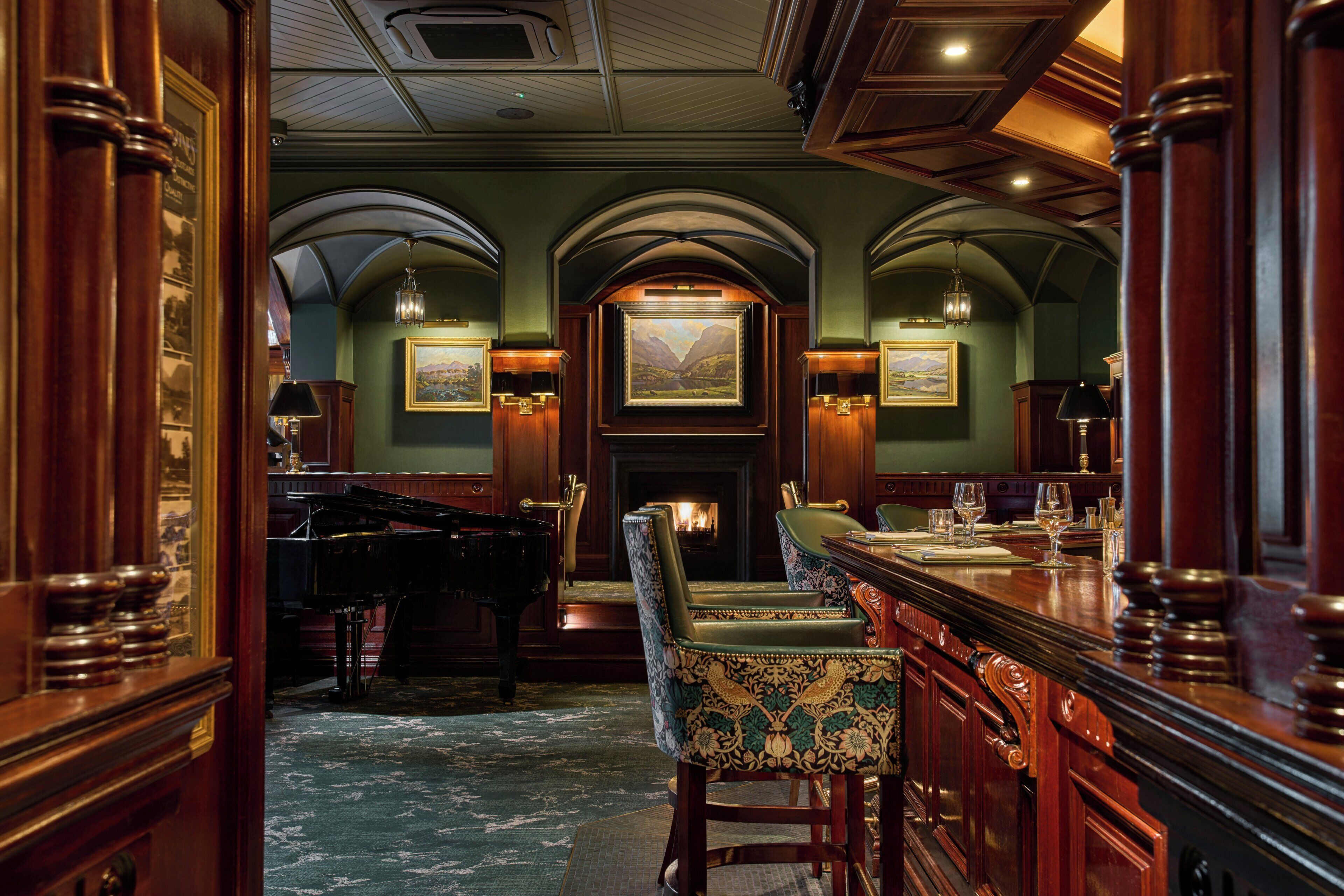 Vistas para o jardim, serve almoço e jantar 