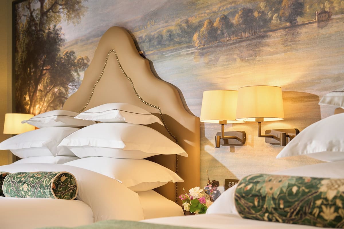 deluxe double double guestroom | 1 bedroom, egyptian cotton sheets, premium bedding, pillow-top beds