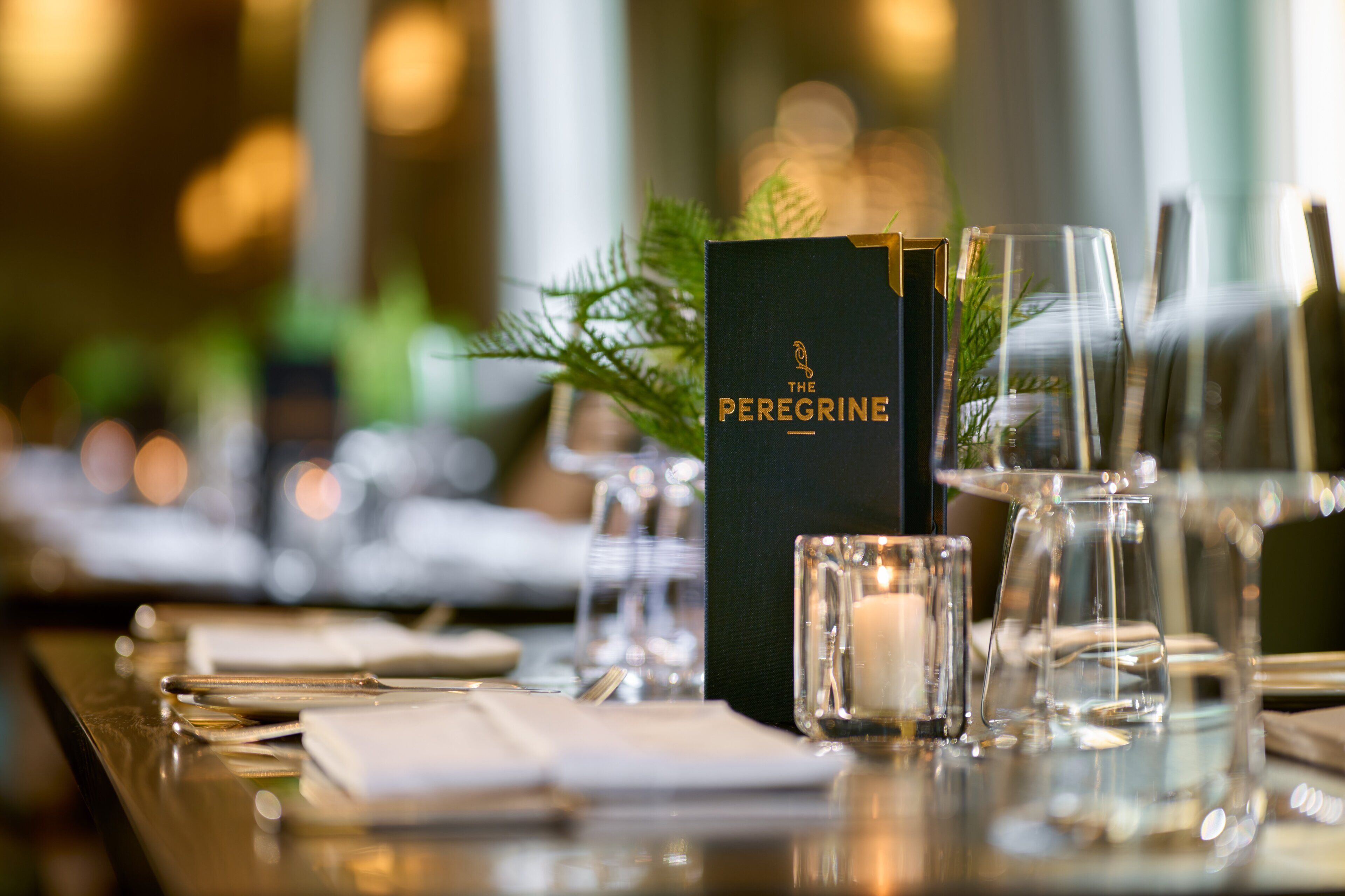 2 restaurants, lunch served