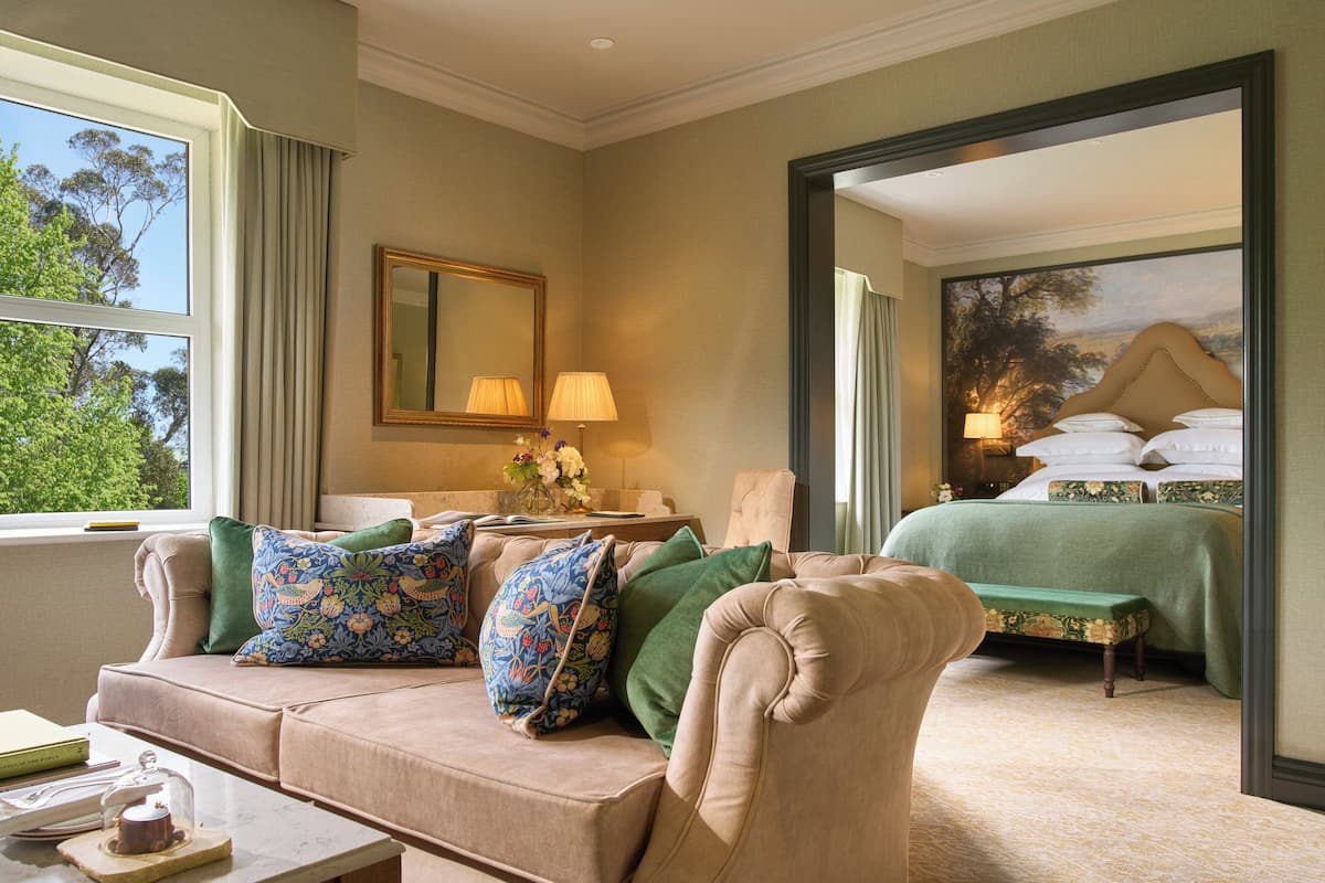 deluxe double double guestroom | 1 bedroom, egyptian cotton sheets, premium bedding, pillow-top beds