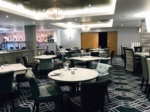 Daily full breakfast (GBP 14.95 per person) - Gretna Hall Hotel (Gretna)