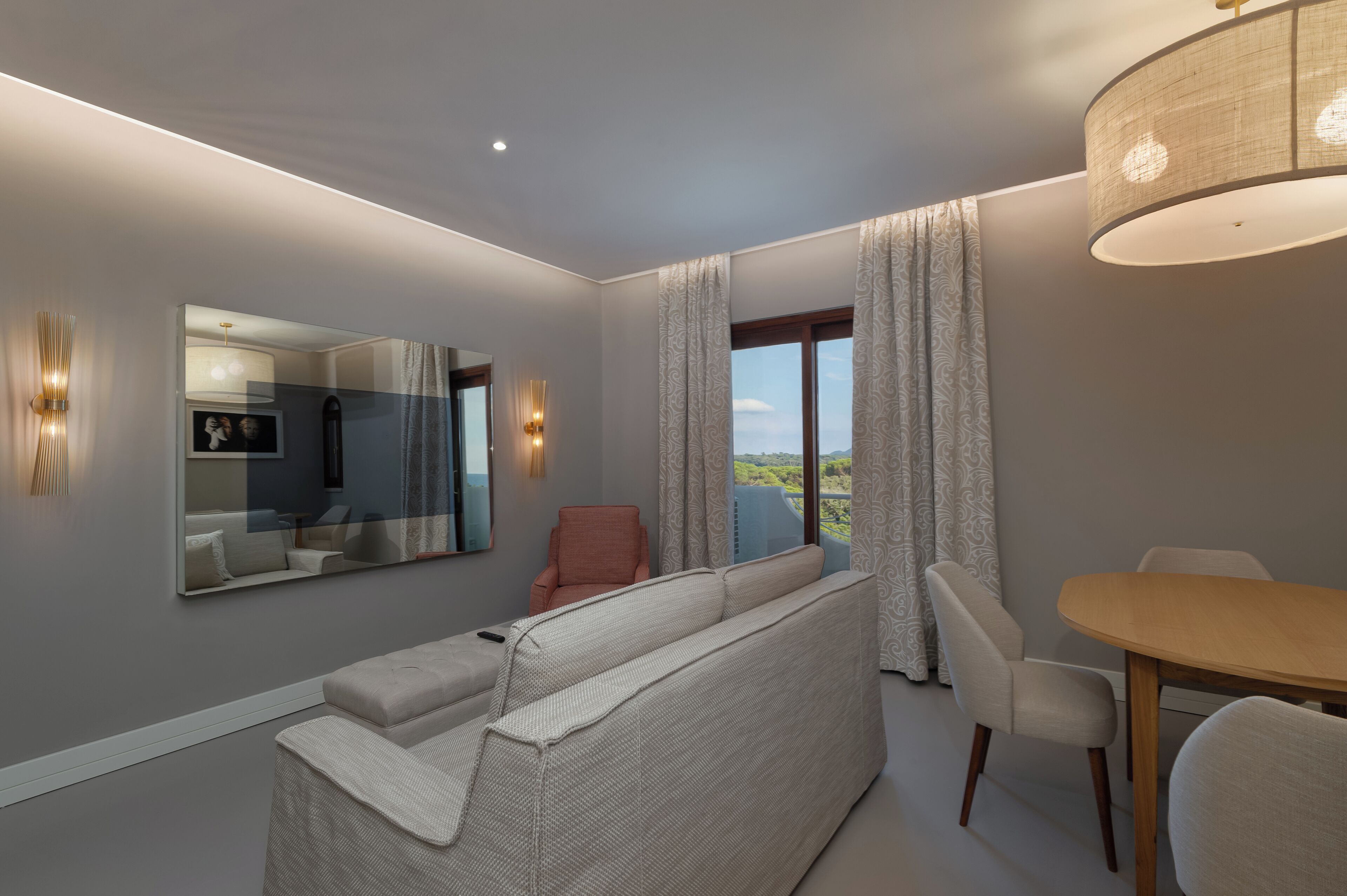 suite, edificio separato | 1 bedroom, minibar, in-room safe, desk