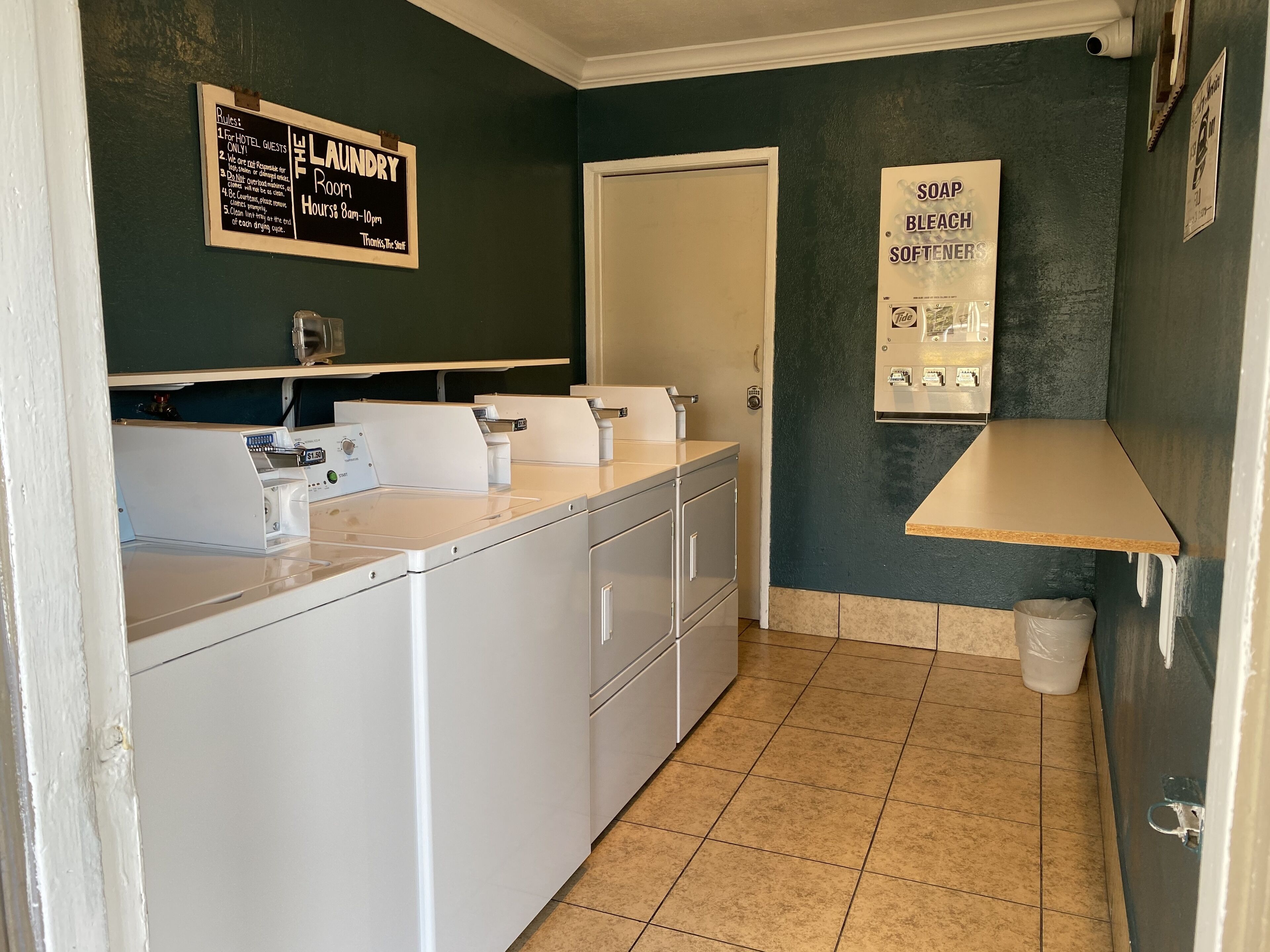 Photo - Anaheim Executive Inn & Suites