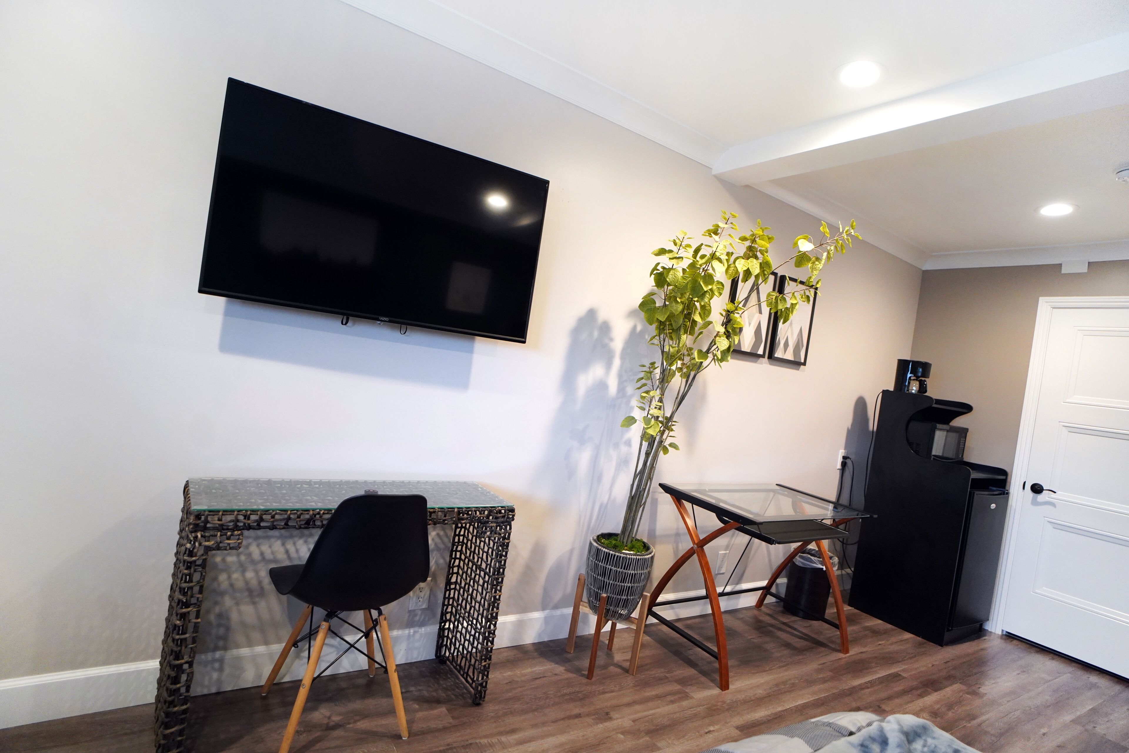 Photo - Anaheim Executive Inn & Suites