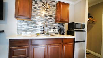 Kabin Keluarga | Dapur pribadi | Lemari es dan microwave