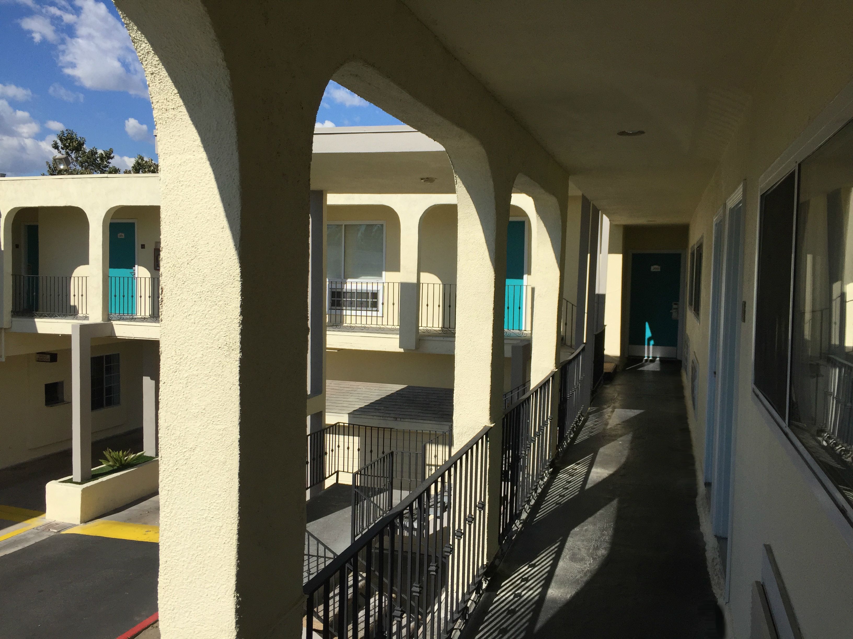 Photo - Anaheim Executive Inn & Suites